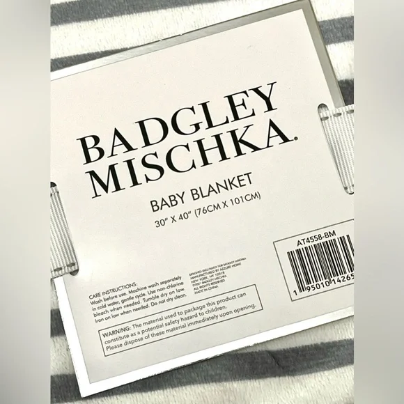 Blanket - Glow in the Dark Unicorn Blanket - 60in x 50in - Picture 4 of 5